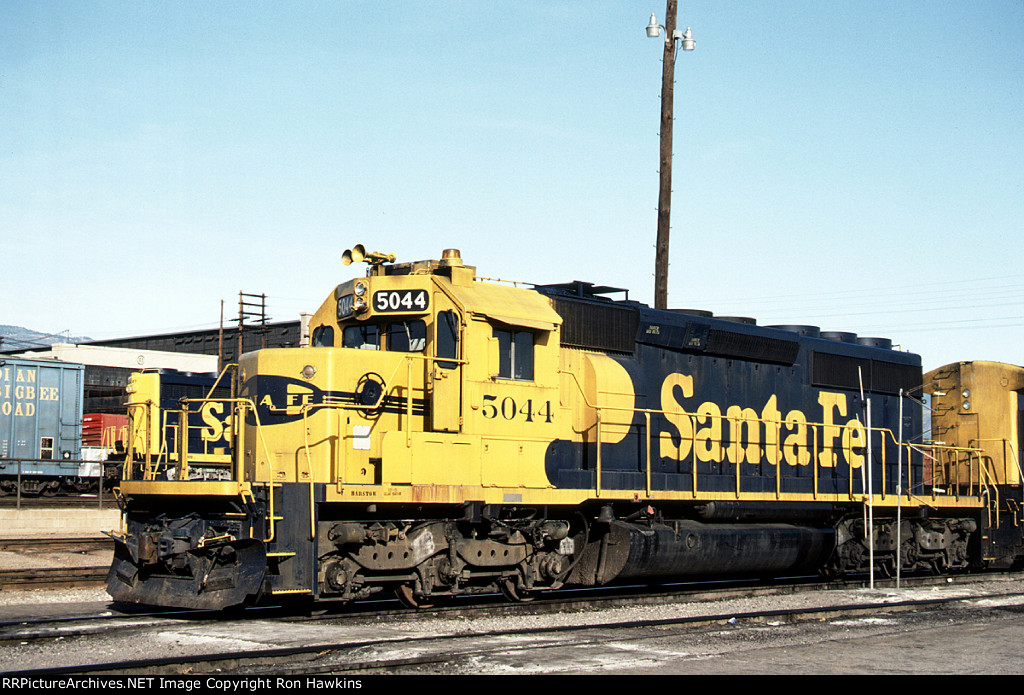 ATSF 5044 (REPOST)